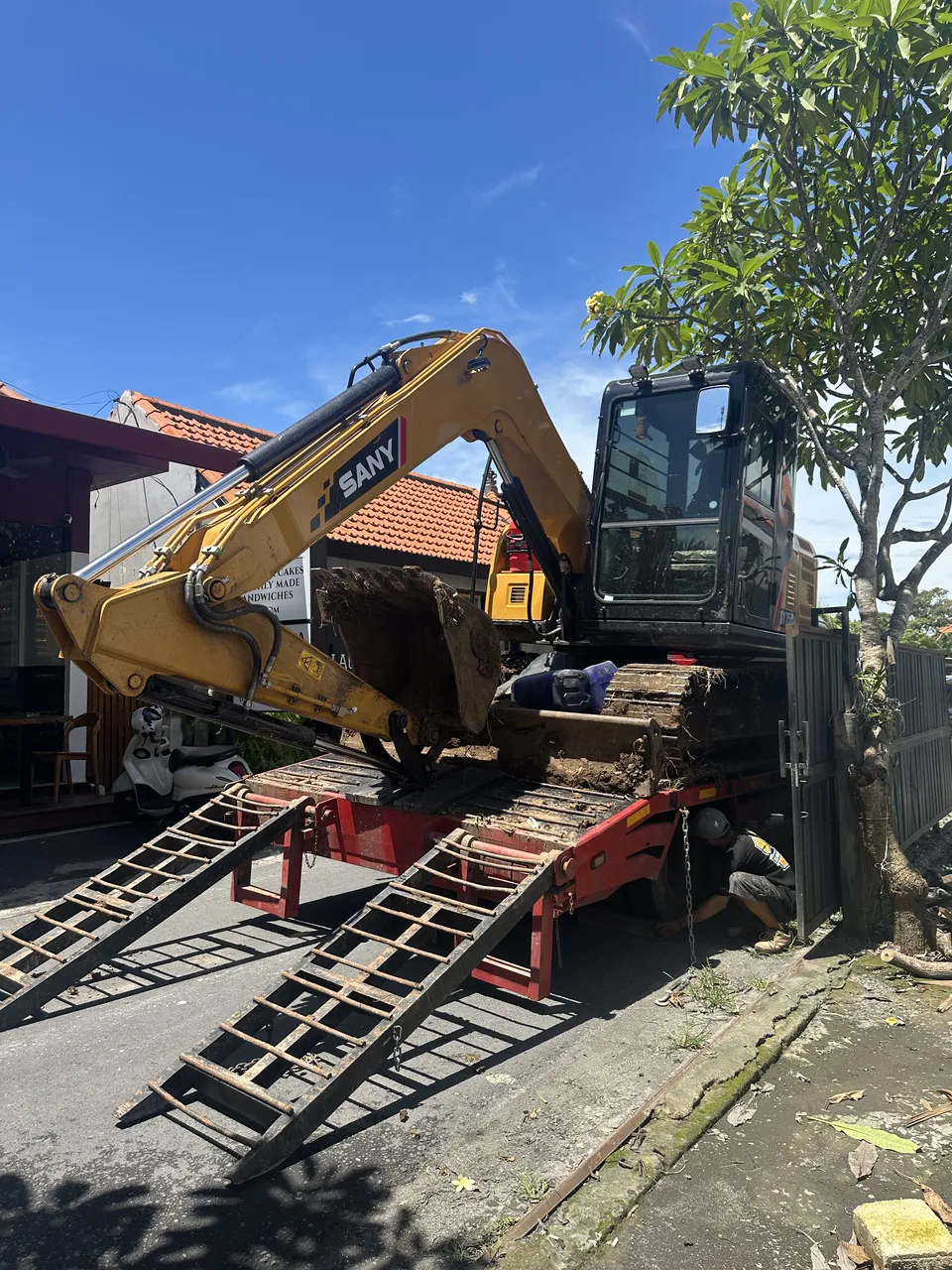 Operasi alat berat Jiwa Karya Rental di lapangan Bali – foto 48